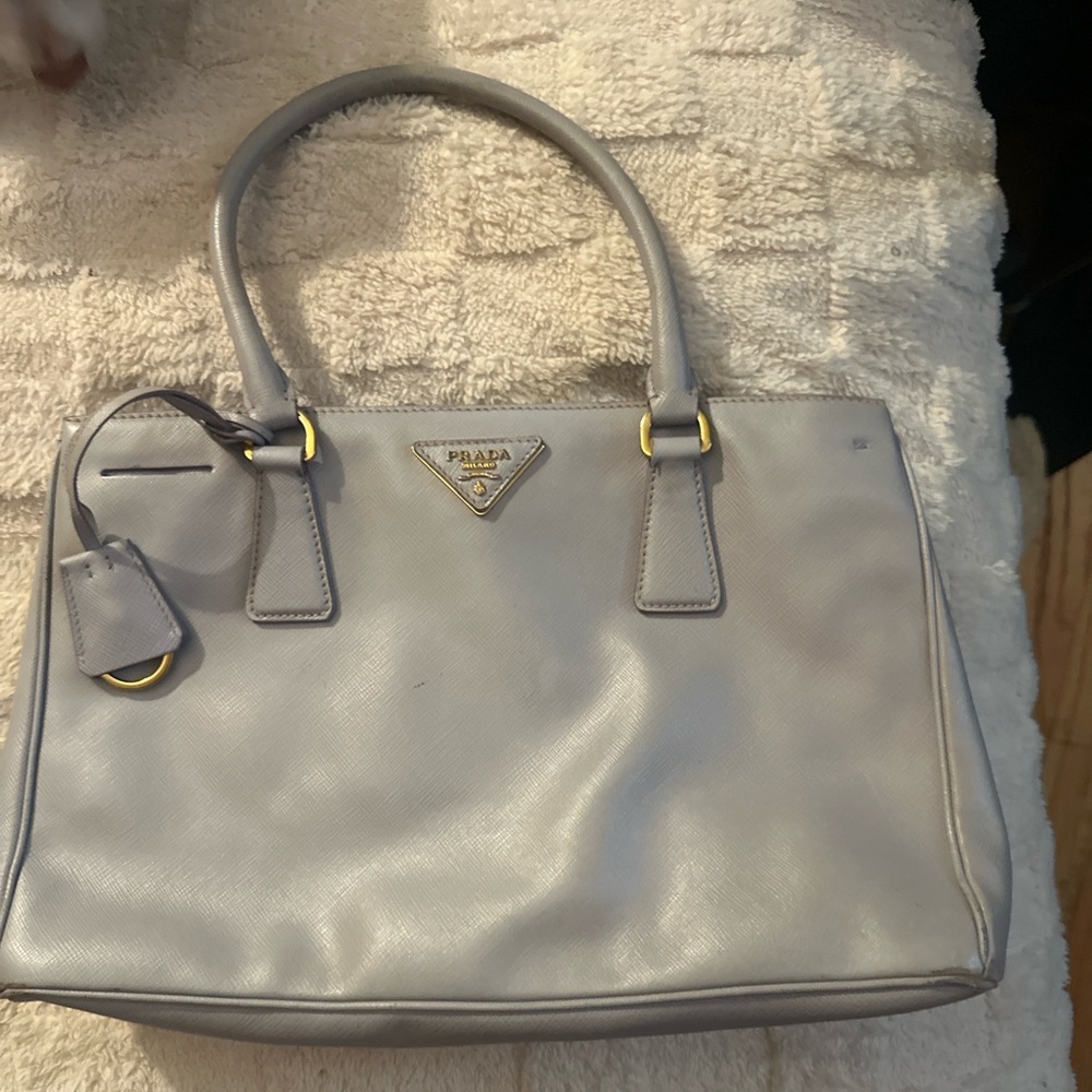 💼 Prada Saffiano Leather Tote Bag – Light Gray